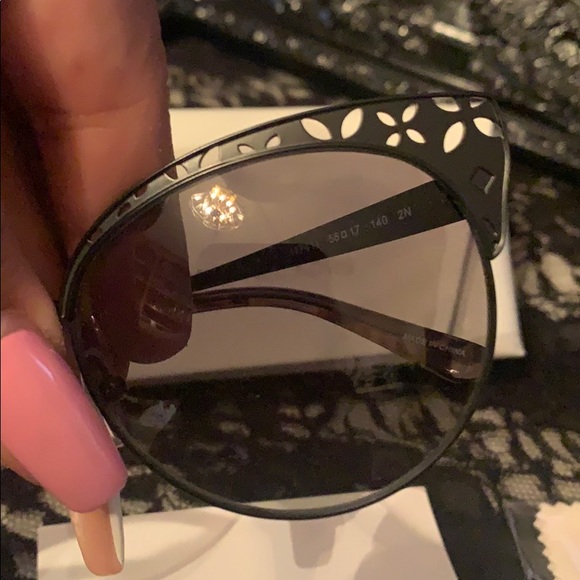 😎Michael Kors Sunglases 🕶😎 - Picture 4 of 8